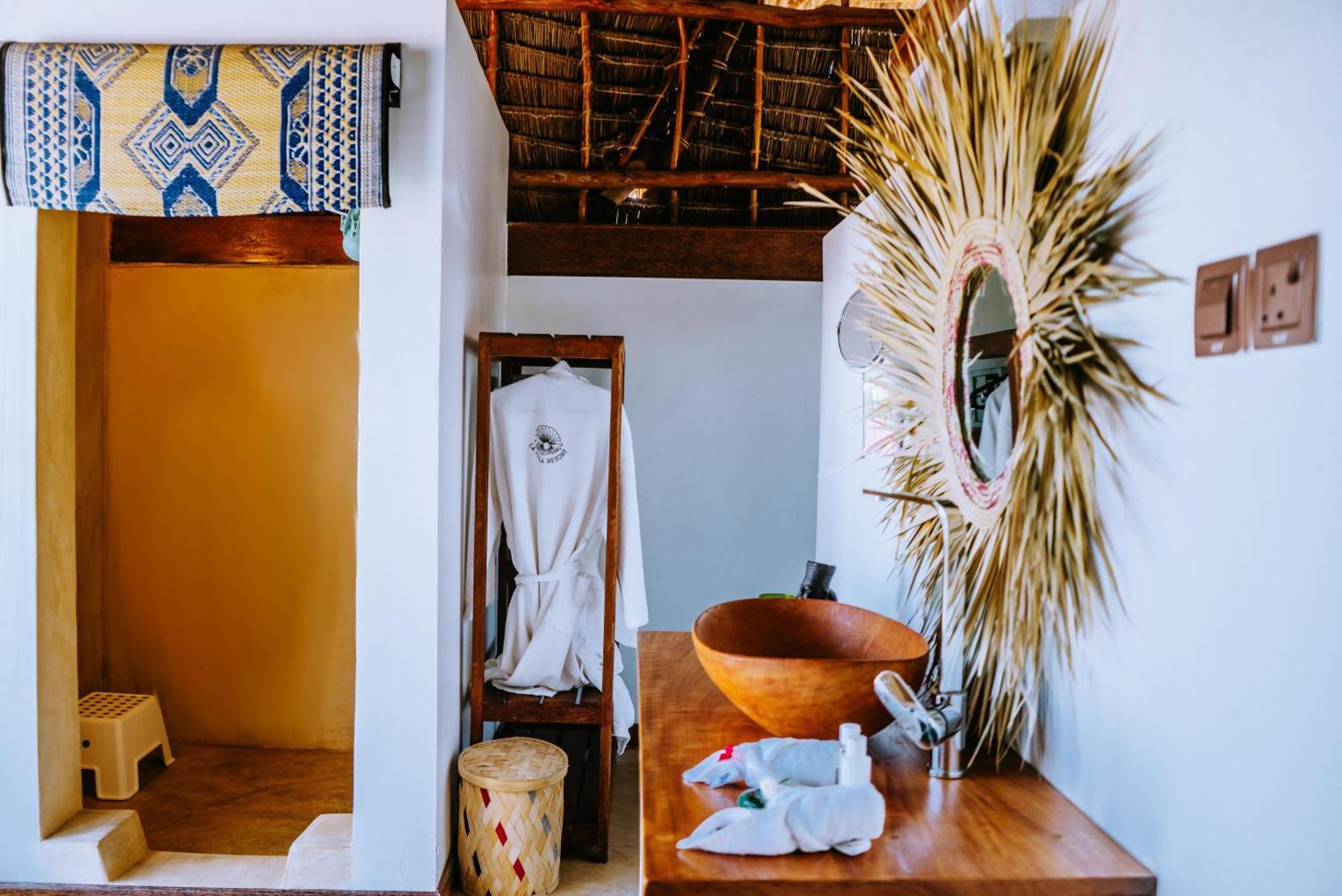 La Perla Beach Resort, Zanzibar - Your Beachfront Private Haven Пвани-Мчангани Экстерьер фото